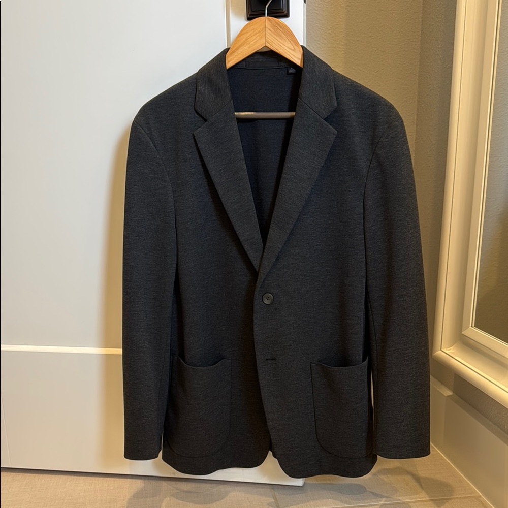 Uniqlo AirSense Men's Blazer - Charcoal Gray Small